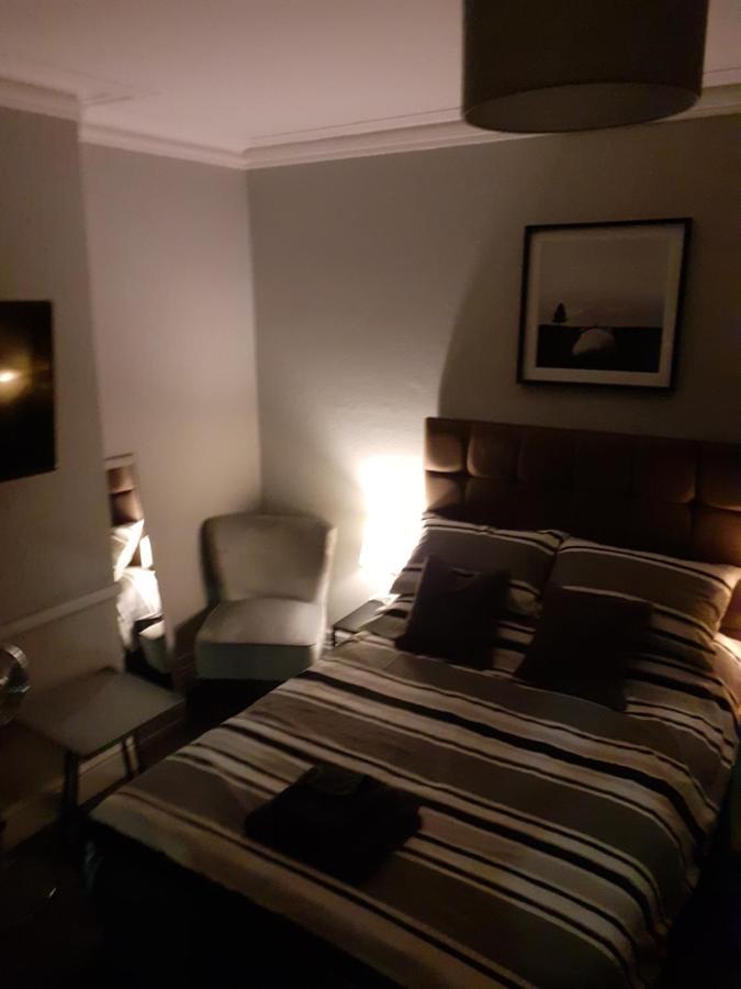 Caversham Lodge Ридинг Экстерьер фото