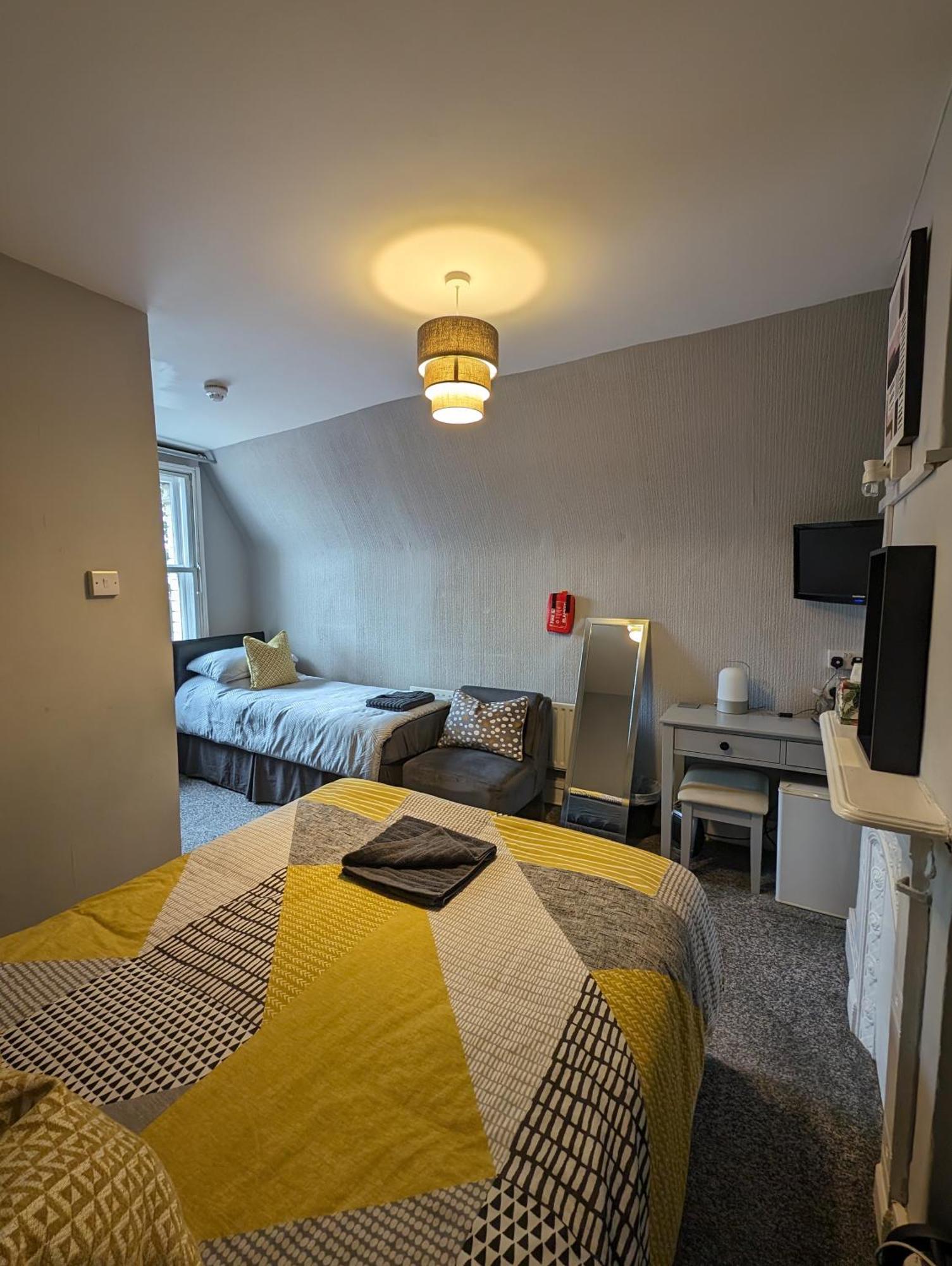 Caversham Lodge Ридинг Экстерьер фото