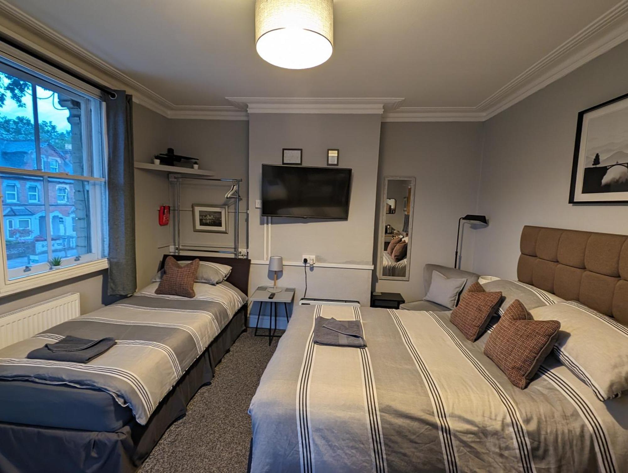 Caversham Lodge Ридинг Экстерьер фото